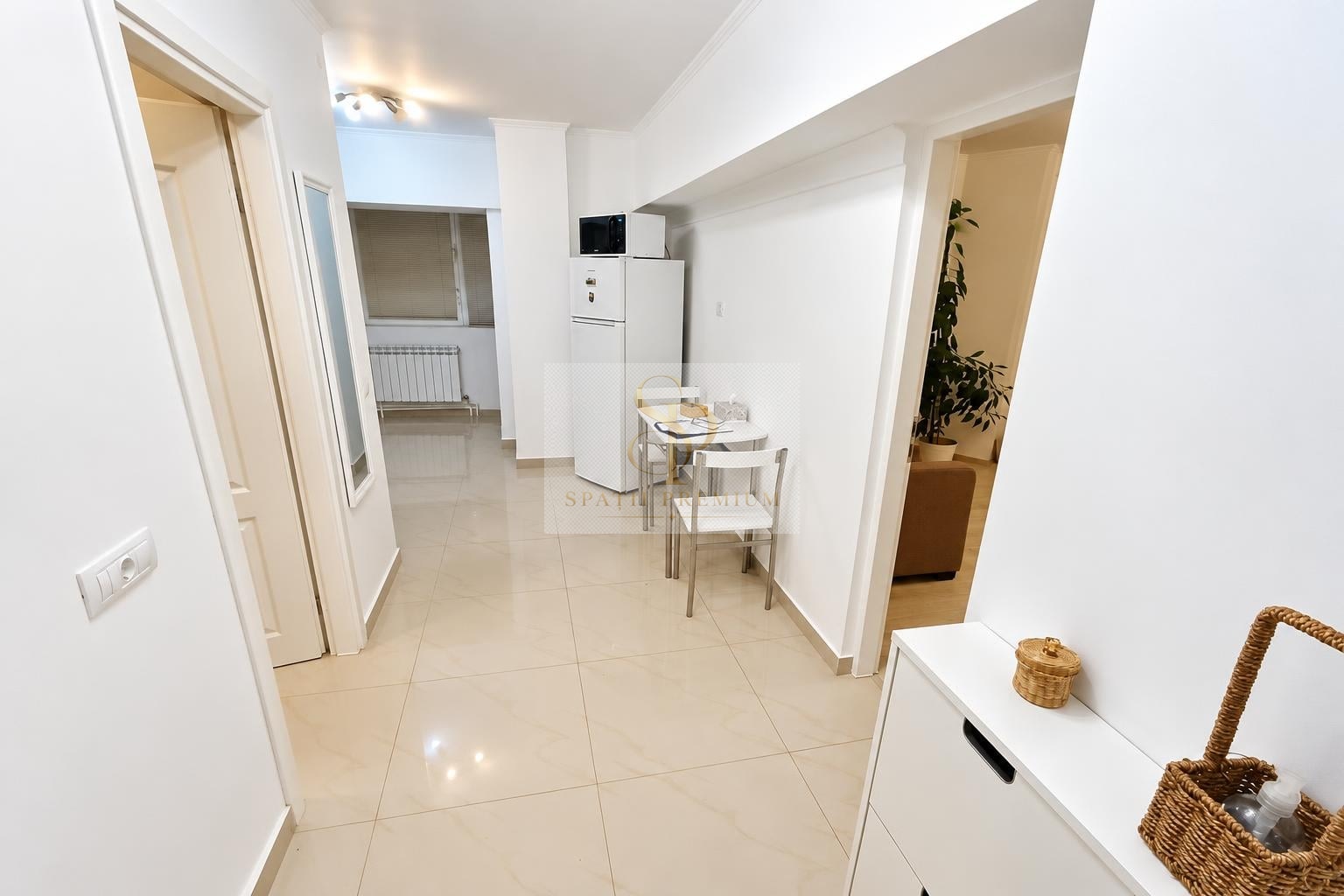 Birou studio renovat total, totul nou - Decebal